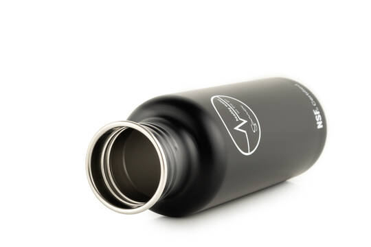 Sana bottle black laying
