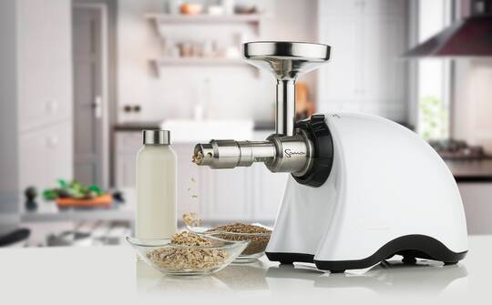 Sana EUJ-707 juicer + oil extractor set white breakfast
